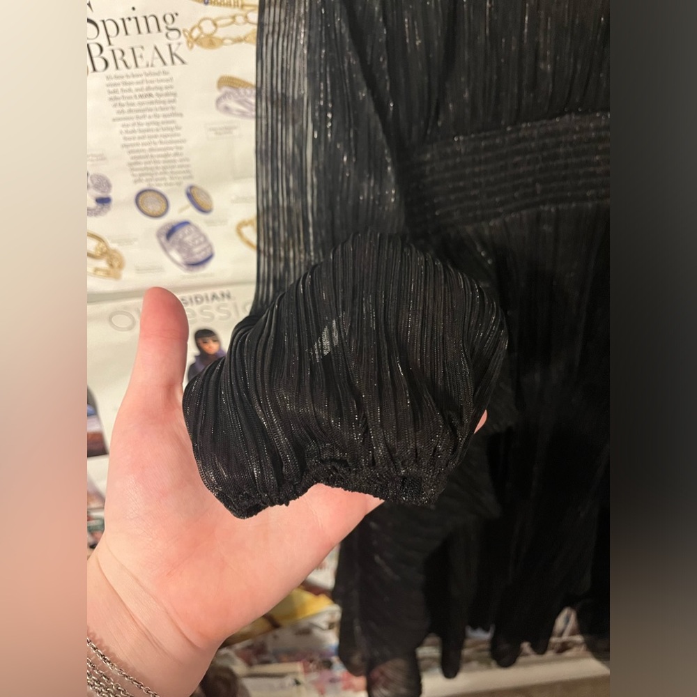 Elegant Black Metallic Sheer Dress - Picture 6 of 8